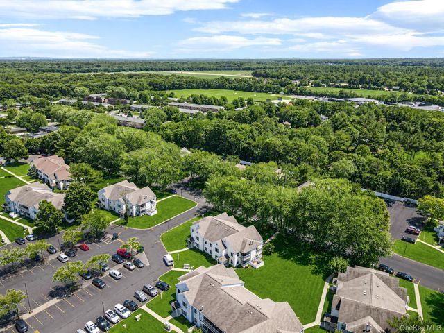 124 Fairview Circle, Middle Island, NY 11953