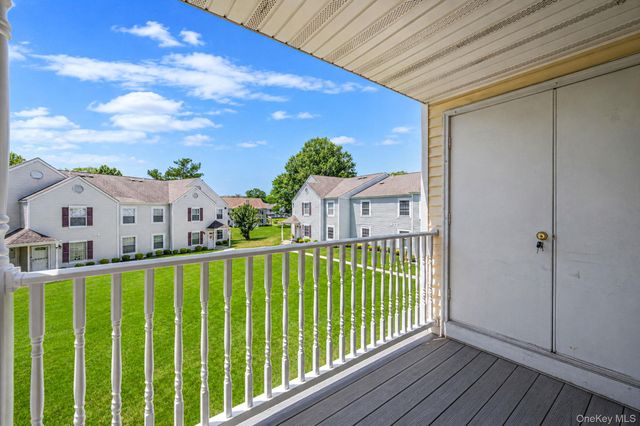 124 Fairview Circle, Middle Island, NY 11953