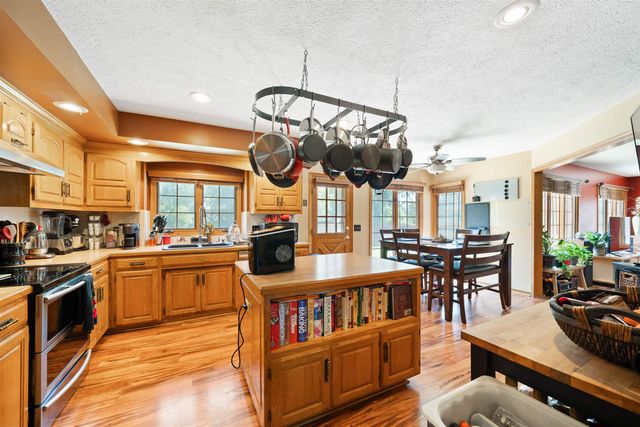 1204 N Rutland St, Wichita, KS 67206