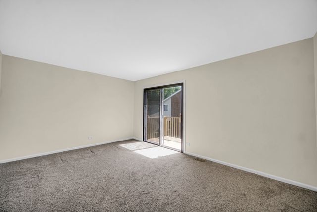 5S027 Pebble Beach Court, Naperville, IL 60563