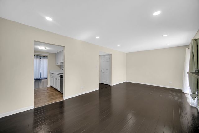 5S027 Pebble Beach Court, Naperville, IL 60563
