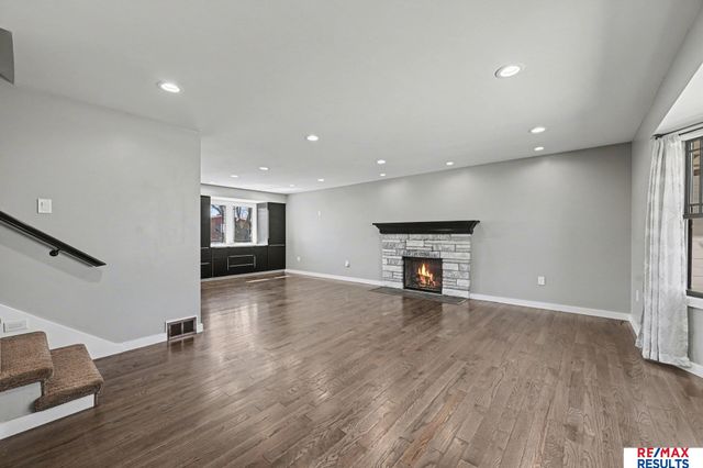 9811 Sprague Street, Omaha, NE 68134