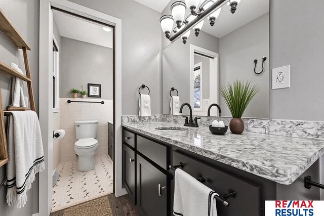 9811 Sprague Street, Omaha, NE 68134