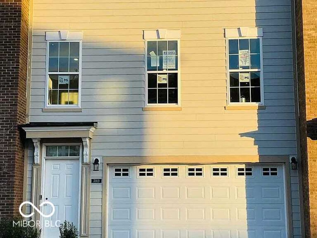 7010 Sunstone Place, Carmel, IN 46033