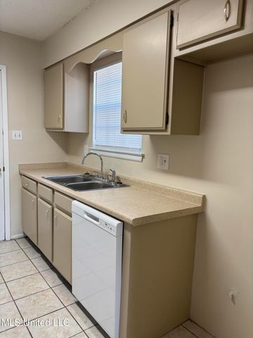 2606 El Viernes Street, Gautier, MS 39553