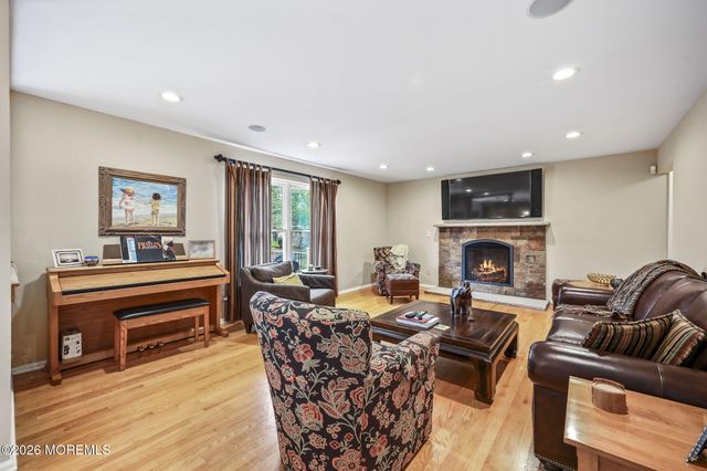 6 Candeub Court, Manalapan, NJ 07726