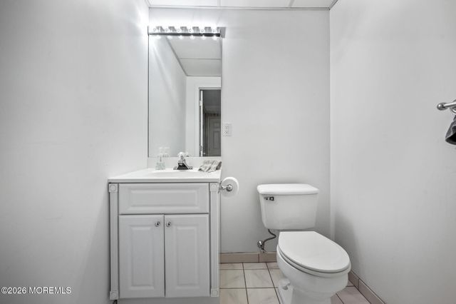 6 Candeub Court, Manalapan, NJ 07726