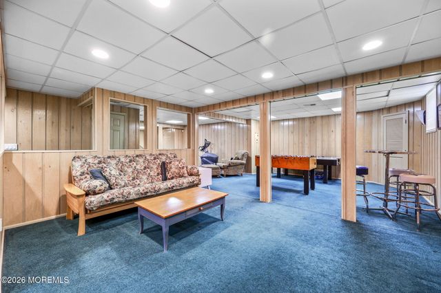 6 Candeub Court, Manalapan, NJ 07726