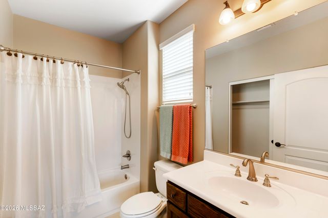 32393 S Desert Pupfish Drive, Oracle, AZ 85623