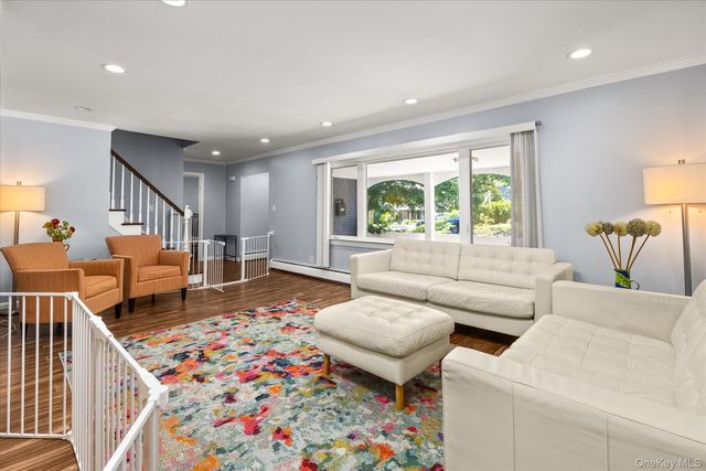 55 Warwick Road, Great Neck, NY 11023