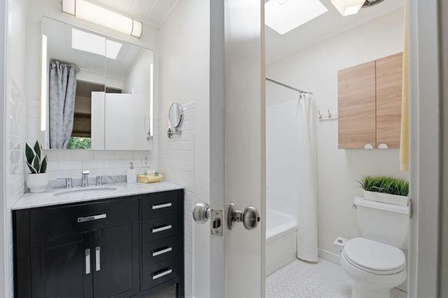 3263 Benton Street, Santa Clara, CA 95051