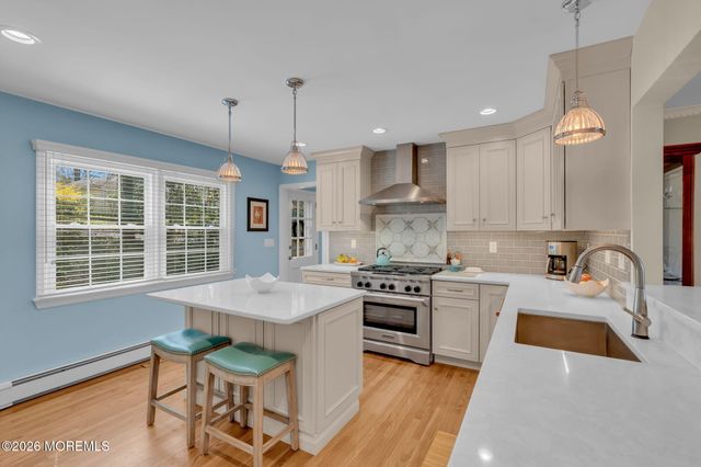 190 Deepdale Drive, Middletown, NJ 07748
