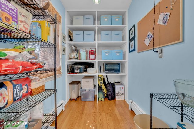 190 Deepdale Drive, Middletown, NJ 07748