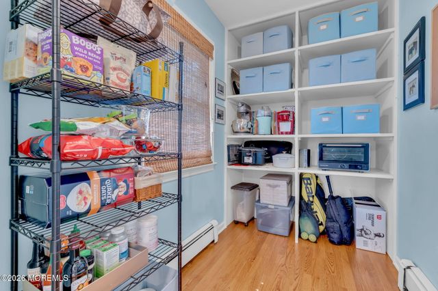 190 Deepdale Drive, Middletown, NJ 07748