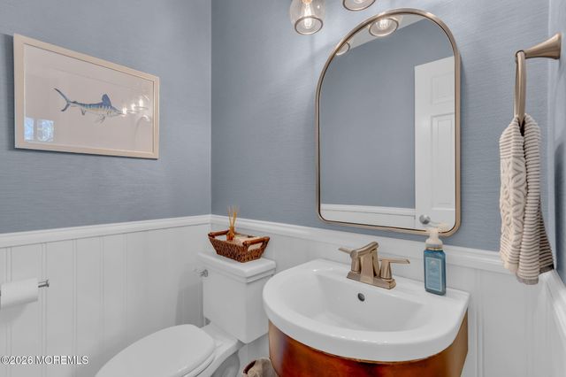 190 Deepdale Drive, Middletown, NJ 07748