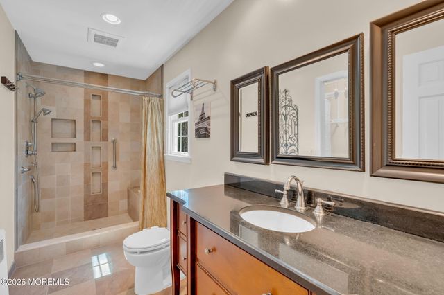 190 Deepdale Drive, Middletown, NJ 07748
