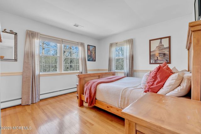 190 Deepdale Drive, Middletown, NJ 07748