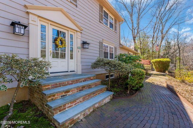 190 Deepdale Drive, Middletown, NJ 07748