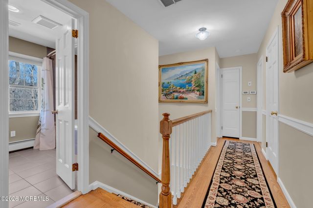 190 Deepdale Drive, Middletown, NJ 07748