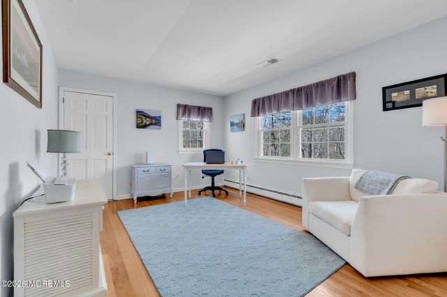 190 Deepdale Drive, Middletown, NJ 07748