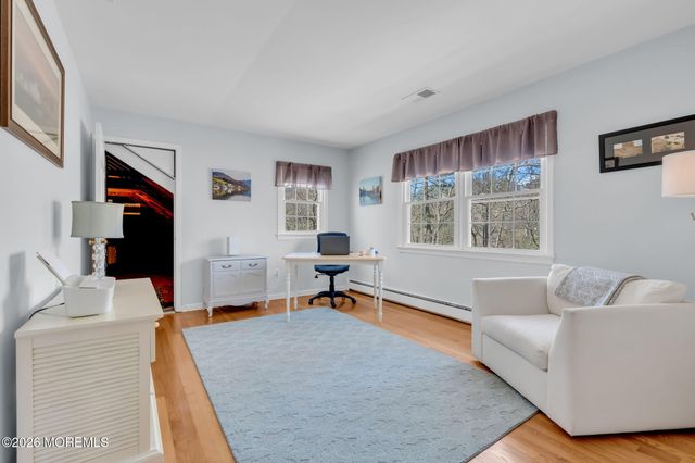 190 Deepdale Drive, Middletown, NJ 07748