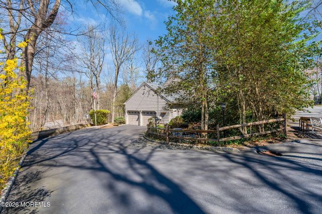190 Deepdale Drive, Middletown, NJ 07748