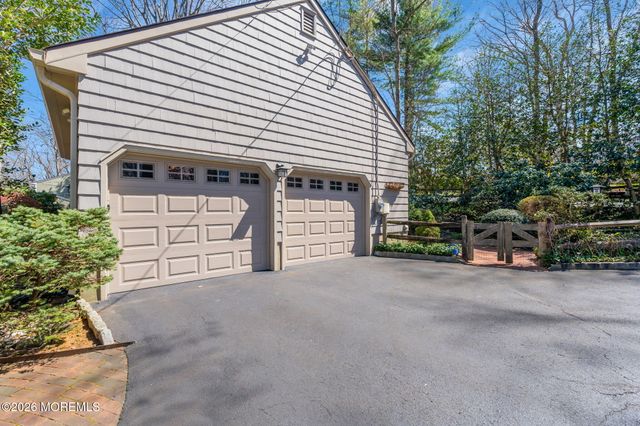 190 Deepdale Drive, Middletown, NJ 07748
