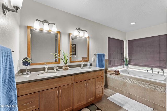 34 KINGERY Drive, El Paso, TX 79902