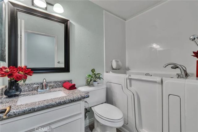 1127 Riviera Avenue, Banning, CA 92220