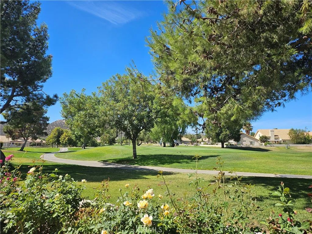 1127 Riviera Avenue, Banning, CA 92220