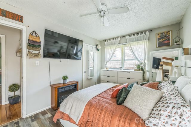 2100 Pisgah Highway, Candler, NC 28715
