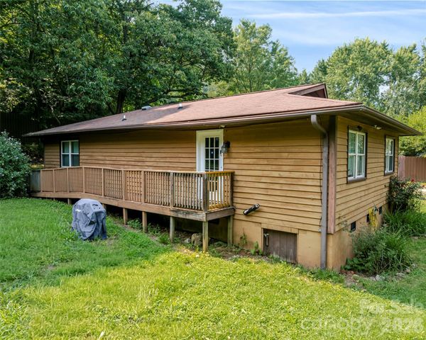 2100 Pisgah Highway, Candler, NC 28715