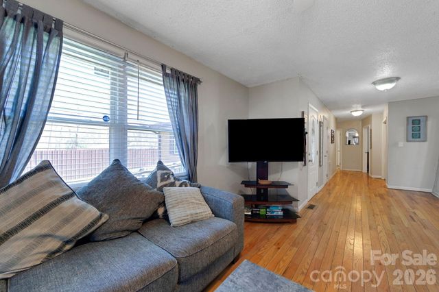 2100 Pisgah Highway, Candler, NC 28715