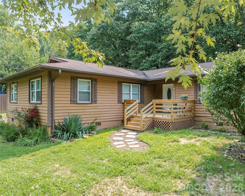 2100 Pisgah Highway, Candler, NC 28715