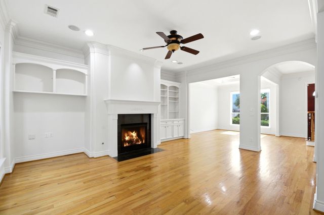 5638 Winsome Lane, Houston, TX 77057