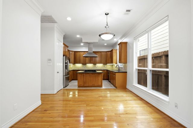 5638 Winsome Lane, Houston, TX 77057
