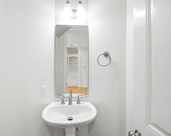 5638 Winsome Lane, Houston, TX 77057