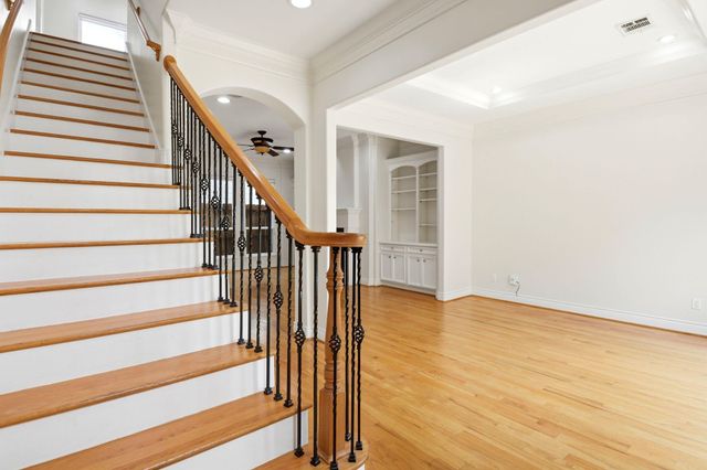 5638 Winsome Lane, Houston, TX 77057