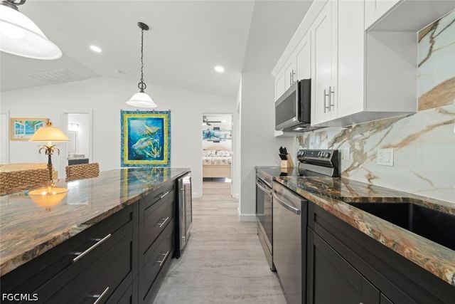 534 Piedmont RD, Sanibel, FL 33957