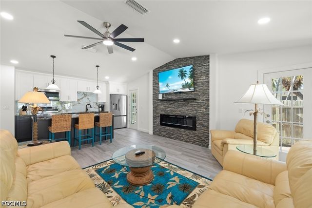 534 Piedmont RD, Sanibel, FL 33957