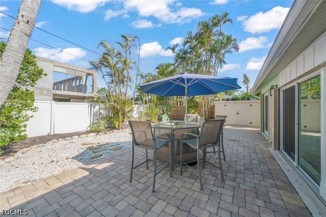 534 Piedmont RD, Sanibel, FL 33957