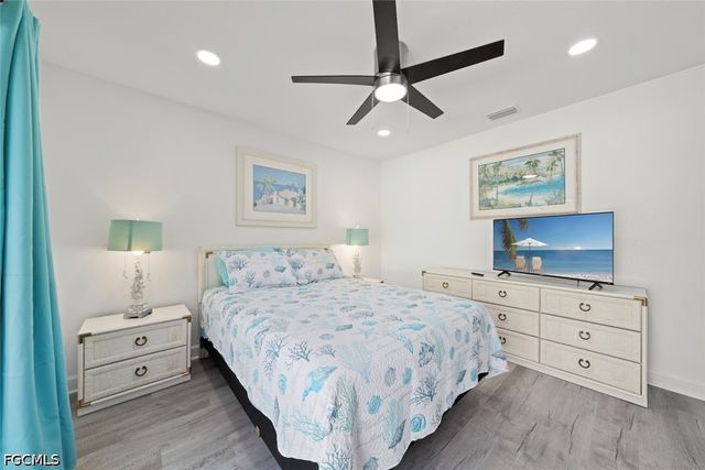 534 Piedmont RD, Sanibel, FL 33957