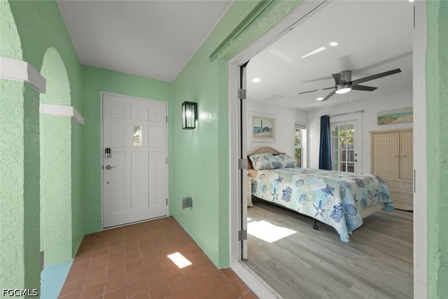 534 Piedmont RD, Sanibel, FL 33957