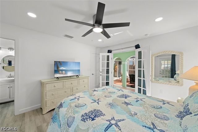 534 Piedmont RD, Sanibel, FL 33957