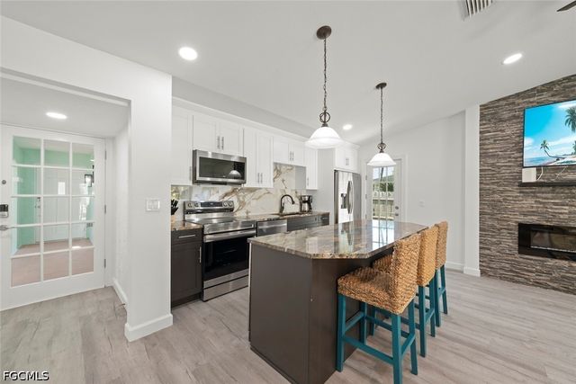 534 Piedmont RD, Sanibel, FL 33957