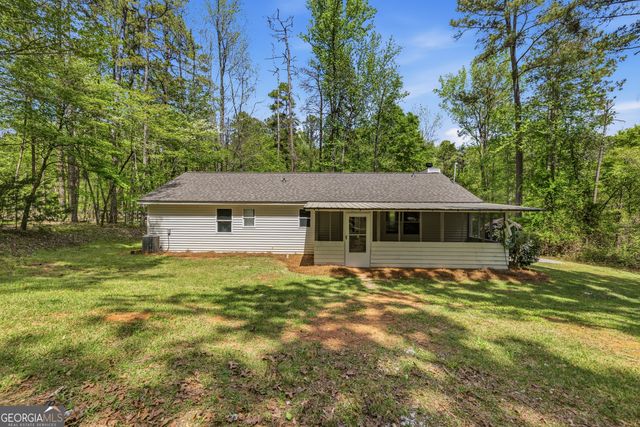 108 Long Shoals Avenue, Eatonton, GA 31024