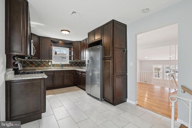 30 RACHEL TER, Piscataway, NJ 08854