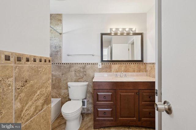 30 RACHEL TER, Piscataway, NJ 08854