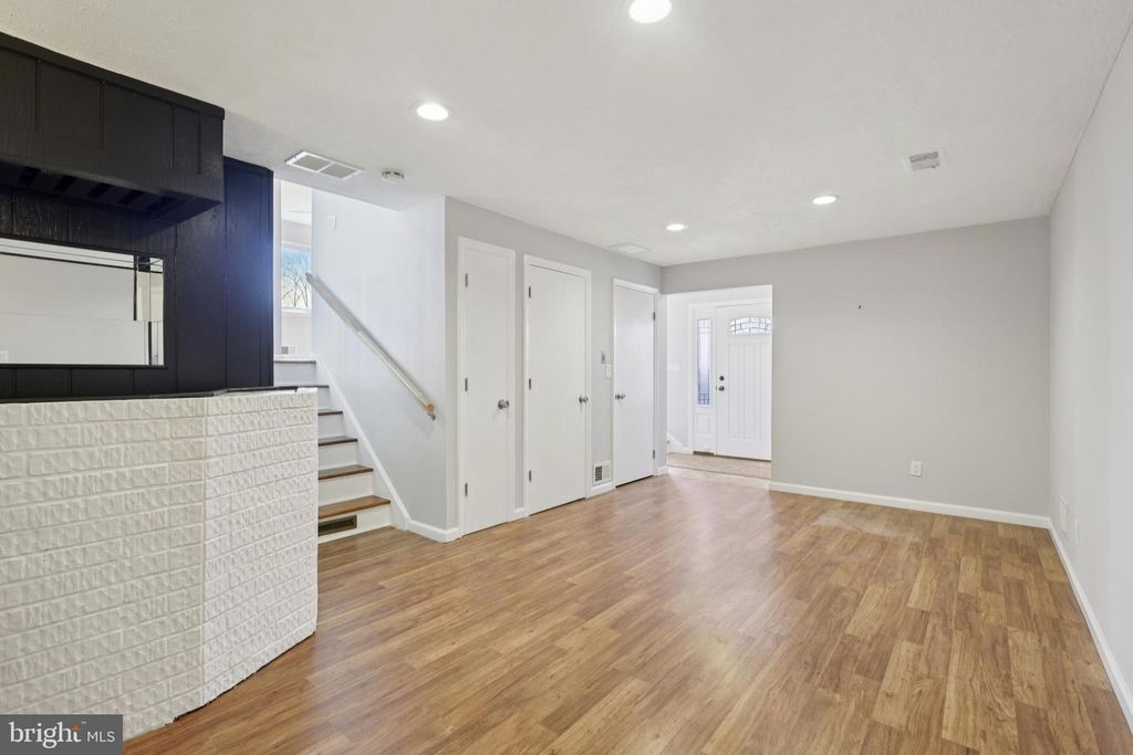 Image 12 of property listing at 30 RACHEL TER, Piscataway, NJ 08854