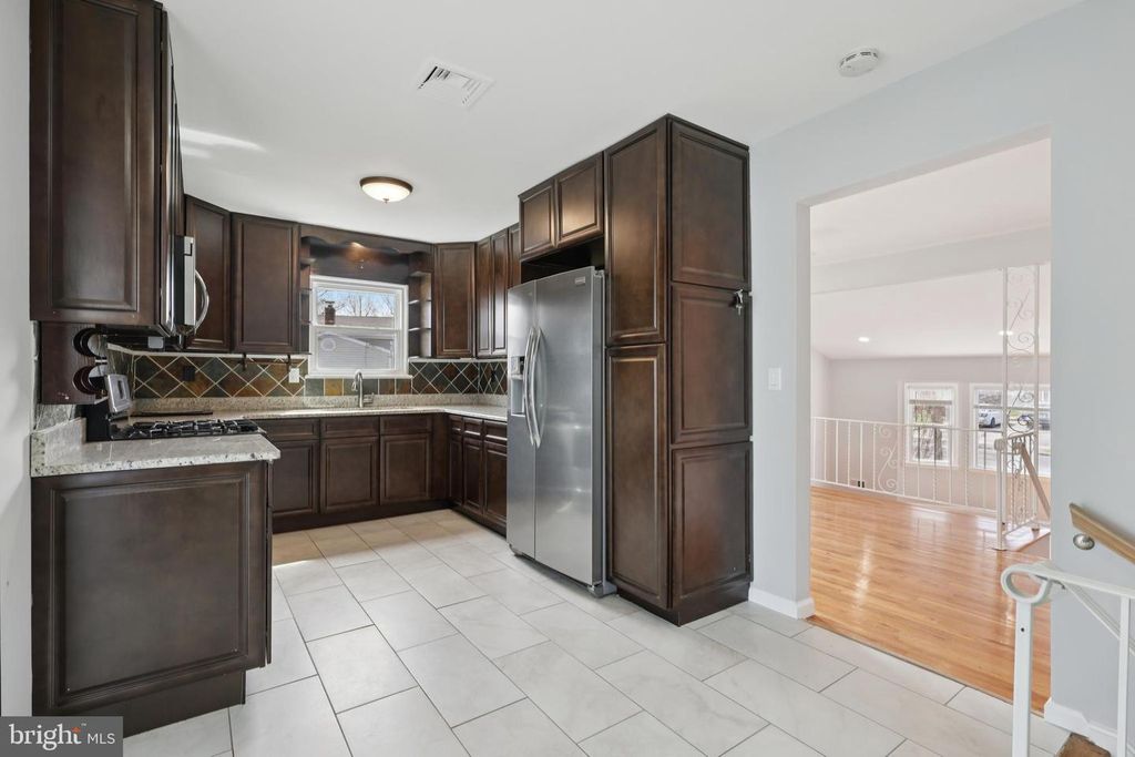 Image 17 of property listing at 30 RACHEL TER, Piscataway, NJ 08854